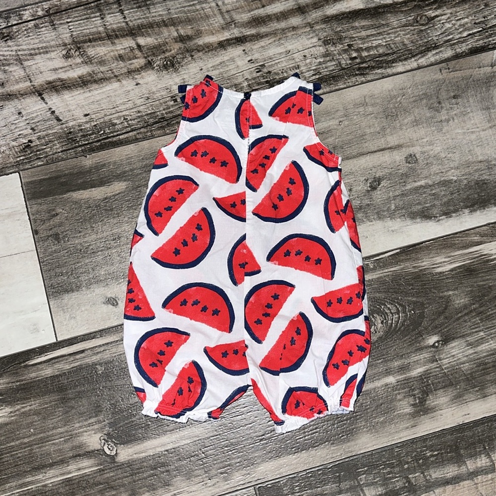 Carter’s romper - Picture 2 of 2
